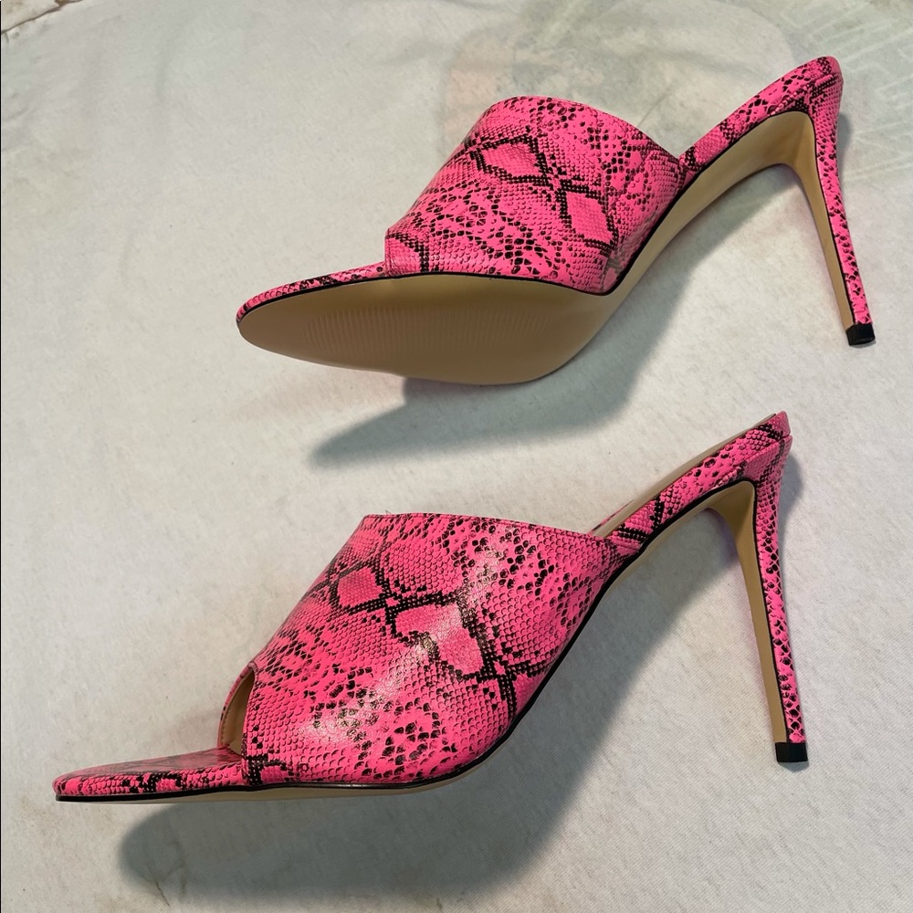 Very Sexy Pink Faux Snake Mules - Picture 4 of 6